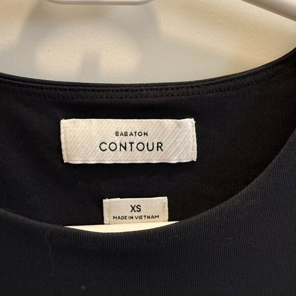 Aritzia Black Contour T-shirt - Picture 4 of 4